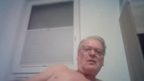 Snapshot of tom60sam chatting on May 2026 05:34:02 AM tomsam online show from May 2026 05:34:02 AM