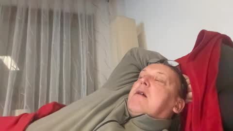 Snapshot of tom6644 chatting on January 2025 06:14:01 PM Tom online show from January 2025 06:14:01 PM