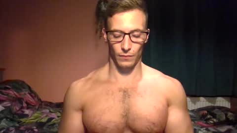 Snapshot of tom90ukx chatting on November 2025 05:23:01 PM tom90ukx online show from November 2025 05:23:01 PM