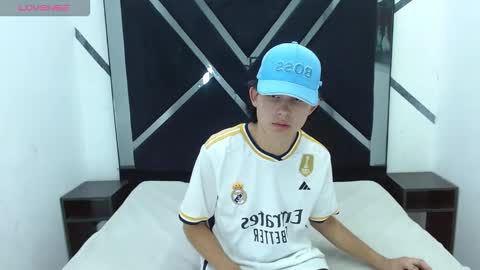 Snapshot of tom_0002 chatting on October 2025 07:41:01 PM tom_0002 online show from October 2025 07:41:01 PM