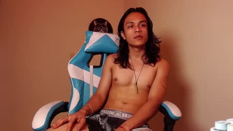 tom online show from October 2025 05:07:01 AM