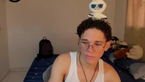 Tom Blue online show from October 2025 01:51:02 PM