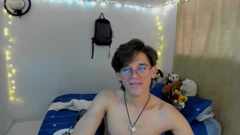 Tom Blue online show from October 2025 03:13:01 PM