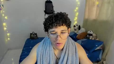 Tom Blue online show from December 2025 02:55:01 PM