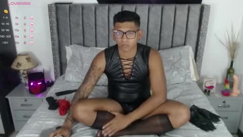 Tom online show from December 2024 07:38:02 PM