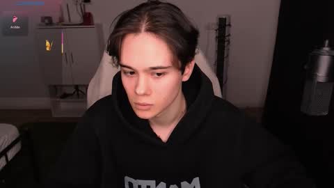 Snapshot of tom_er0s chatting on February 2026 10:26:02 PM Tom online show from February 2026 10:26:02 PM