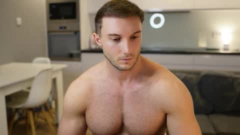 Tom online show from November 2025 07:02:02 AM