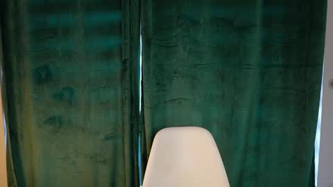 Tom online show from April 2026 07:45:01 AM