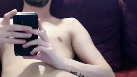 tom_michaelx online show from November 2025 06:23:01 AM