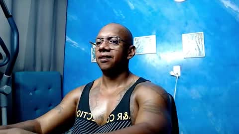 Snapshot of tom_miller chatting on December 2025 12:07:01 AM Tom Miller online show from December 2025 12:07:01 AM