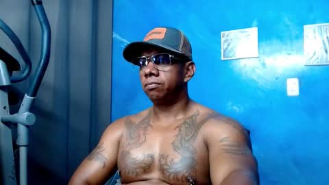 Snapshot of tom_miller chatting on December 2025 11:31:02 PM Tom Miller online show from December 2025 11:31:02 PM