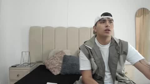 Snapshot of tomasandalejo chatting on December 2025 12:43:02 PM TomasANDalejo online show from December 2025 12:43:02 PM