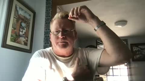 Snapshot of tomascausa chatting on January 2025 09:04:02 PM Hola online show from January 2025 09:04:02 PM