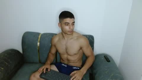 tomaz_18 online show from May 2026 09:09:02 PM
