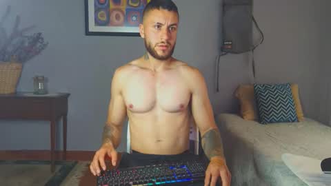 tomDavisXl online show from March 2026 10:16:01 PM