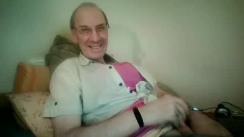 tomislav321 online show from April 2026 01:26:01 PM