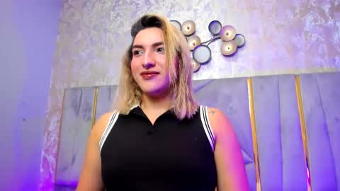 Snapshot of tomlondon_ chatting on November 2025 11:32:02 AM online show from November 2025 11:32:02 AM