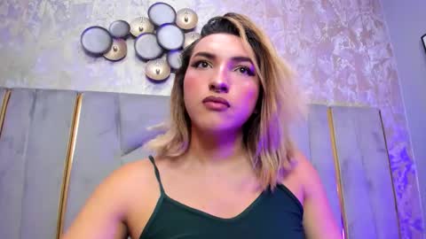 Snapshot of tomlondon_ chatting on November 2025 05:48:01 PM online show from November 2025 05:48:01 PM