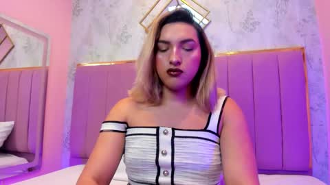 Snapshot of tomlondon_ chatting on December 2025 11:59:01 AM online show from December 2025 11:59:01 AM