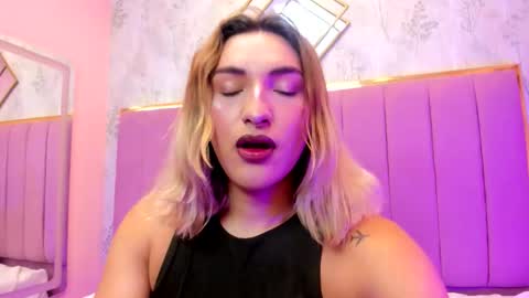 Snapshot of tomlondon_ chatting on December 2025 07:12:02 PM online show from December 2025 07:12:02 PM