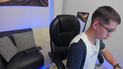 Snapshot of tommas_johnson chatting on February 2026 04:00:01 AM Tomas online show from February 2026 04:00:01 AM