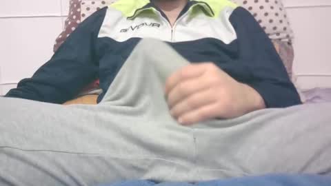 tommaso9046 online show from December 2024 04:19:02 PM