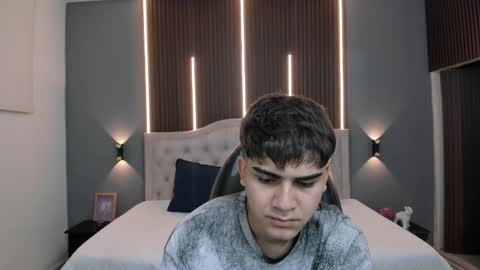 Tommy  online show from December 2025 03:35:02 AM