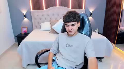 Snapshot of tommy18__ chatting on June 2026 05:12:01 AM Tommy online show from June 2026 05:12:01 AM