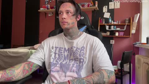 Snapshot of tommy__gun_ chatting on December 2024 08:47:01 AM Tommy and Katana online show from December 2024 08:47:01 AM