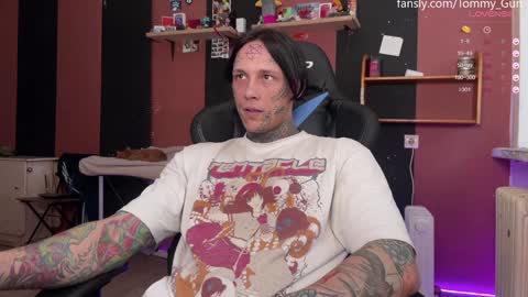 Snapshot of tommy__gun_ chatting on December 2024 12:23:01 PM Tommy and Katana online show from December 2024 12:23:01 PM