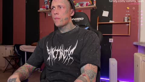Snapshot of tommy__gun_ chatting on December 2024 06:30:02 PM Tommy and Katana online show from December 2024 06:30:02 PM