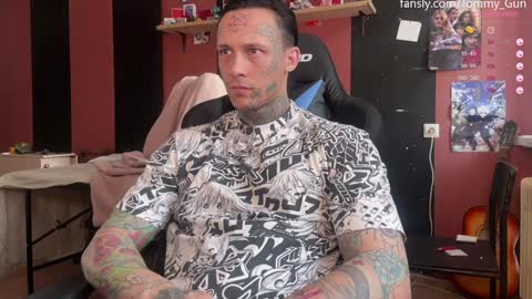 Snapshot of tommy__gun_ chatting on December 2024 08:53:02 AM Tommy and Katana online show from December 2024 08:53:02 AM