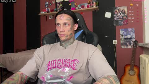 Snapshot of tommy__gun_ chatting on December 2024 07:30:02 PM Tommy and Katana online show from December 2024 07:30:02 PM