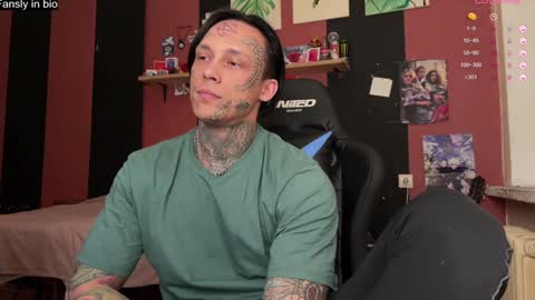 Snapshot of tommy__gun_ chatting on December 2024 01:25:01 PM Tommy and Katana online show from December 2024 01:25:01 PM