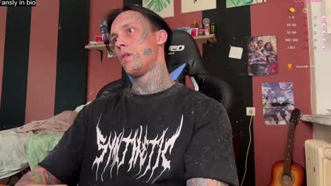 Snapshot of tommy__gun_ chatting on January 2025 03:19:01 PM Tommy and Katana online show from January 2025 03:19:01 PM