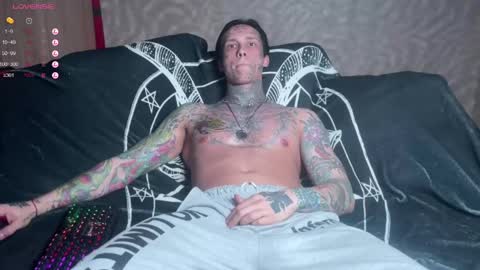 Snapshot of tommy__gun_ chatting on February 2025 03:16:02 PM Tommy and Katana online show from February 2025 03:16:02 PM