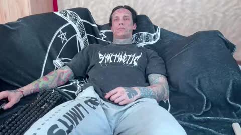 Snapshot of tommy__gun_ chatting on February 2025 09:34:02 AM Tommy and Katana online show from February 2025 09:34:02 AM