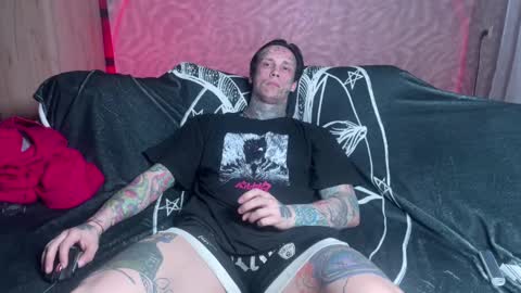 Snapshot of tommy__gun_ chatting on March 2025 03:40:01 PM Tommy and Katana online show from March 2025 03:40:01 PM