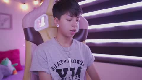 Blue  online show from March 2025 03:20:02 PM