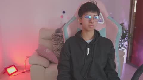 Blue  online show from October 2025 02:13:01 PM