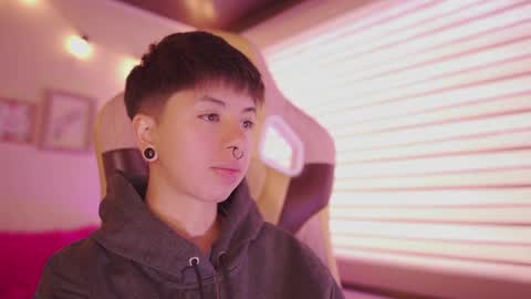 Blue  online show from February 2026 01:32:02 PM