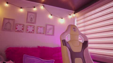 Blue  online show from April 2026 12:21:01 PM