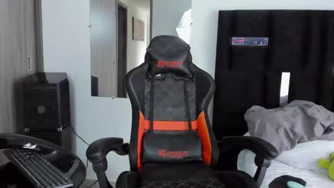   online show from February 2025 04:07:01 PM