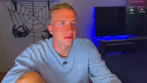 Snapshot of tommy_cumfinger chatting on December 2024 11:14:01 AM Tommy online show from December 2024 11:14:01 AM