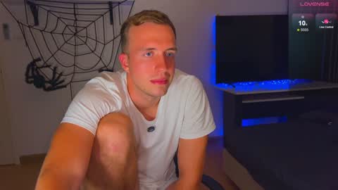 Snapshot of tommy_cumfinger chatting on December 2024 03:20:02 PM Tommy online show from December 2024 03:20:02 PM