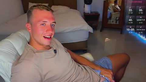 Snapshot of tommy_cumfinger chatting on September 2025 04:56:01 AM Tommy online show from September 2025 04:56:01 AM