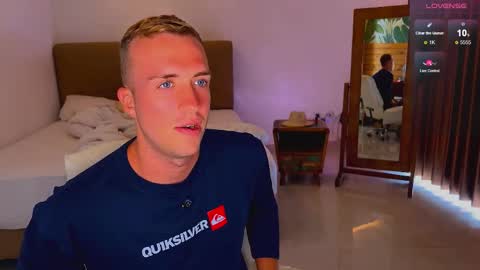 Tommy online show from November 2025 03:18:02 AM