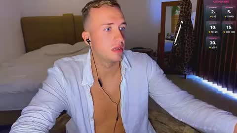 Snapshot of tommy_cumfinger chatting on June 2026 01:52:01 AM Tommy online show from June 2026 01:52:01 AM