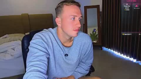 Snapshot of tommy_cumfinger chatting on July 2026 01:23:02 AM Tommy online show from July 2026 01:23:02 AM