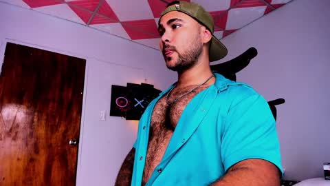 tommy_sccott online show from January 2025 03:15:02 AM